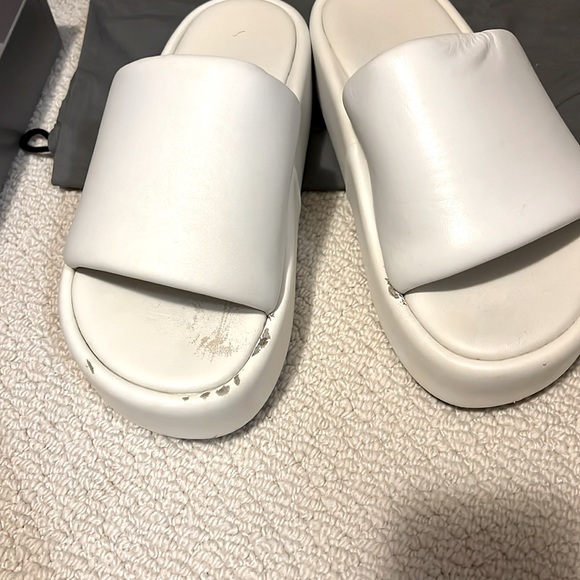 BALENCIAGA White Lambskin Platform Sandals EU 38 US 8 Org $850 - Picture 3 of 5